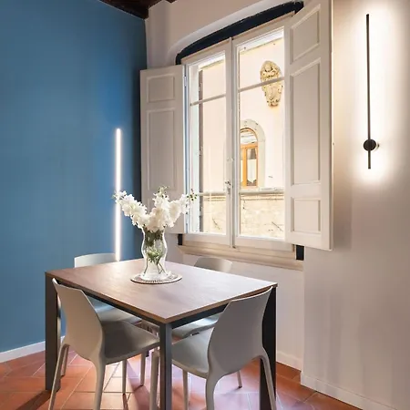 Keys Of Italy - Vigna 8 Blu- Newly Renovated Elegant 2 Bedr - Great Location In Daire *
