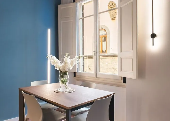 Keys Of Italy - Vigna 8 Blu- Newly Renovated Elegant 2 Bedr - Great Location In 아파트 *