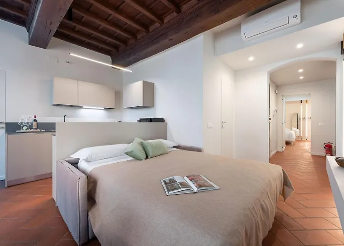 Keys Of Italy - Vigna 8 Blu- Newly Renovated Elegant 2 Bedr - Great Location In * 피렌체