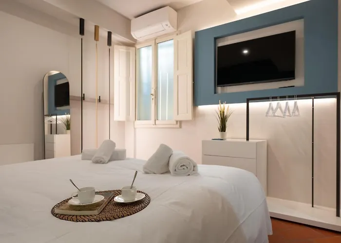 Keys Of Italy - Vigna 8 Blu- Newly Renovated Elegant 2 Bedr - Great Location In 아파트 *