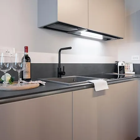 Keys Of Italy - Vigna 8 Blu- Newly Renovated Elegant 2 Bedr - Great Location In Apartamento *