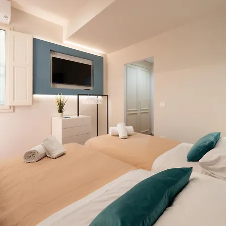 Keys Of Italy - Vigna 8 Blu- Newly Renovated Elegant 2 Bedr - Great Location In * Florence